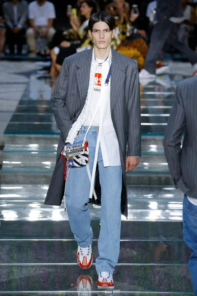 Look 2